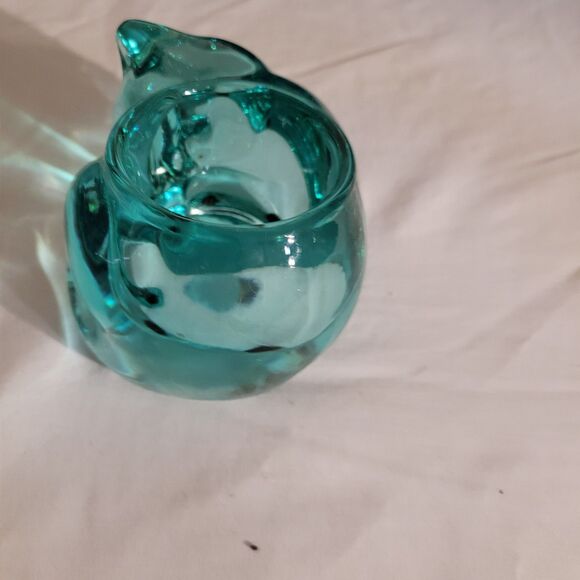 Aquamarine glass Indian Glass Co Sleeping Cats tealight candle holder - Picture 3 of 8